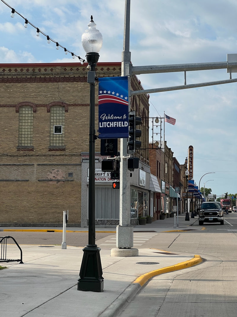 Load image into Gallery viewer, D538 Patriotic Welcome - Pole Banner
